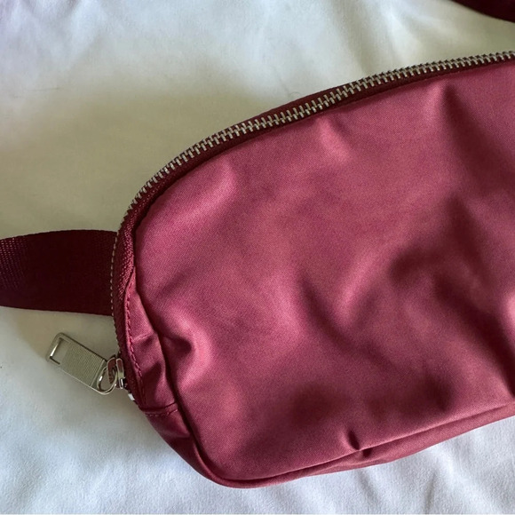 ❤️ Lululemon OG Everywhere Belt Bag - Savannah - Picture 2 of 8